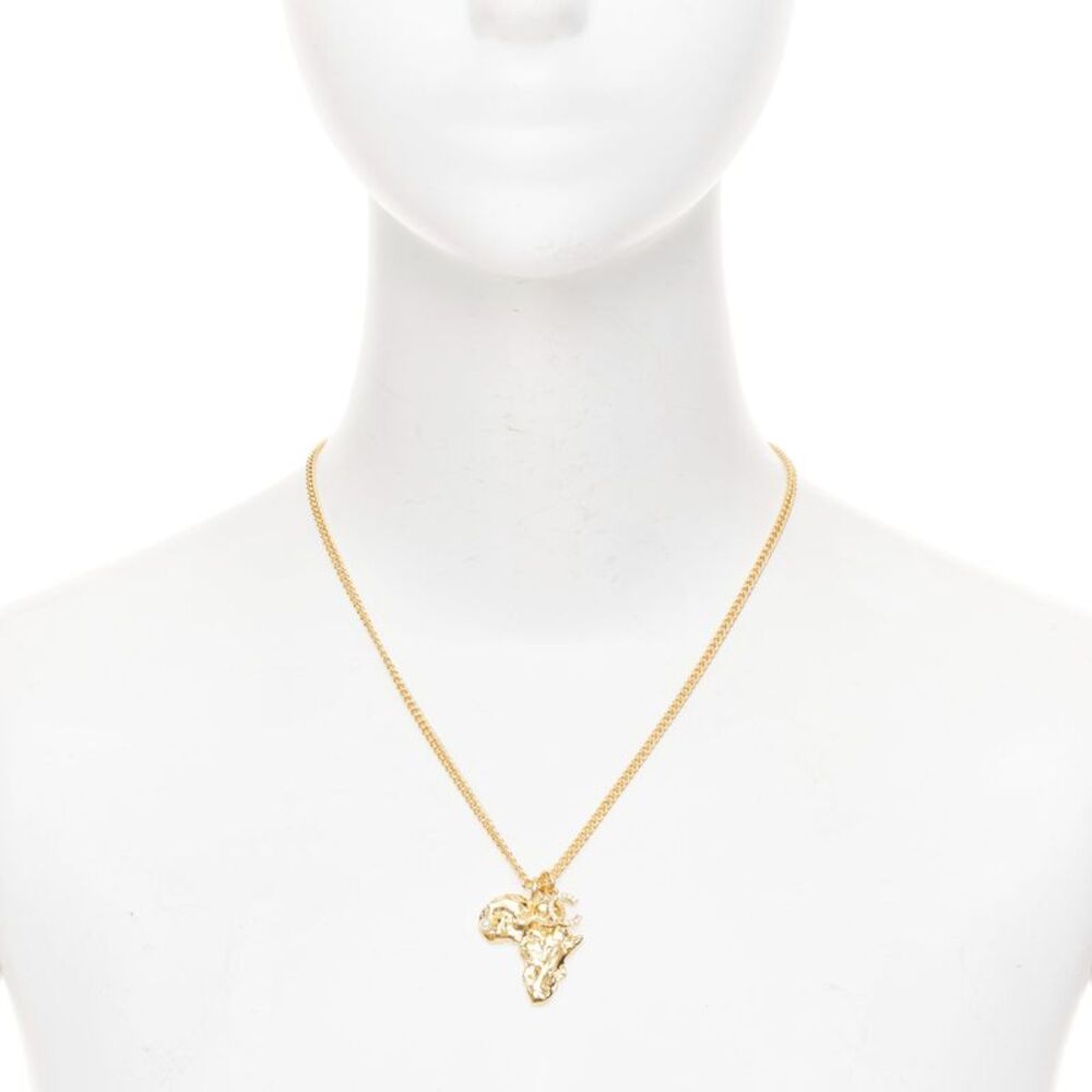 Chanel gold CC logo Africa Map pearl strass necklace
